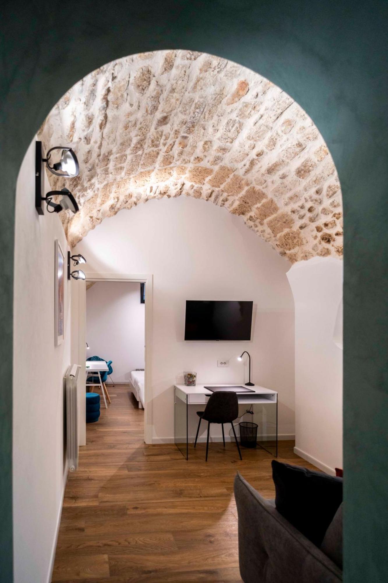 Castel Manfredi Apartments Manfredonia Ngoại thất bức ảnh