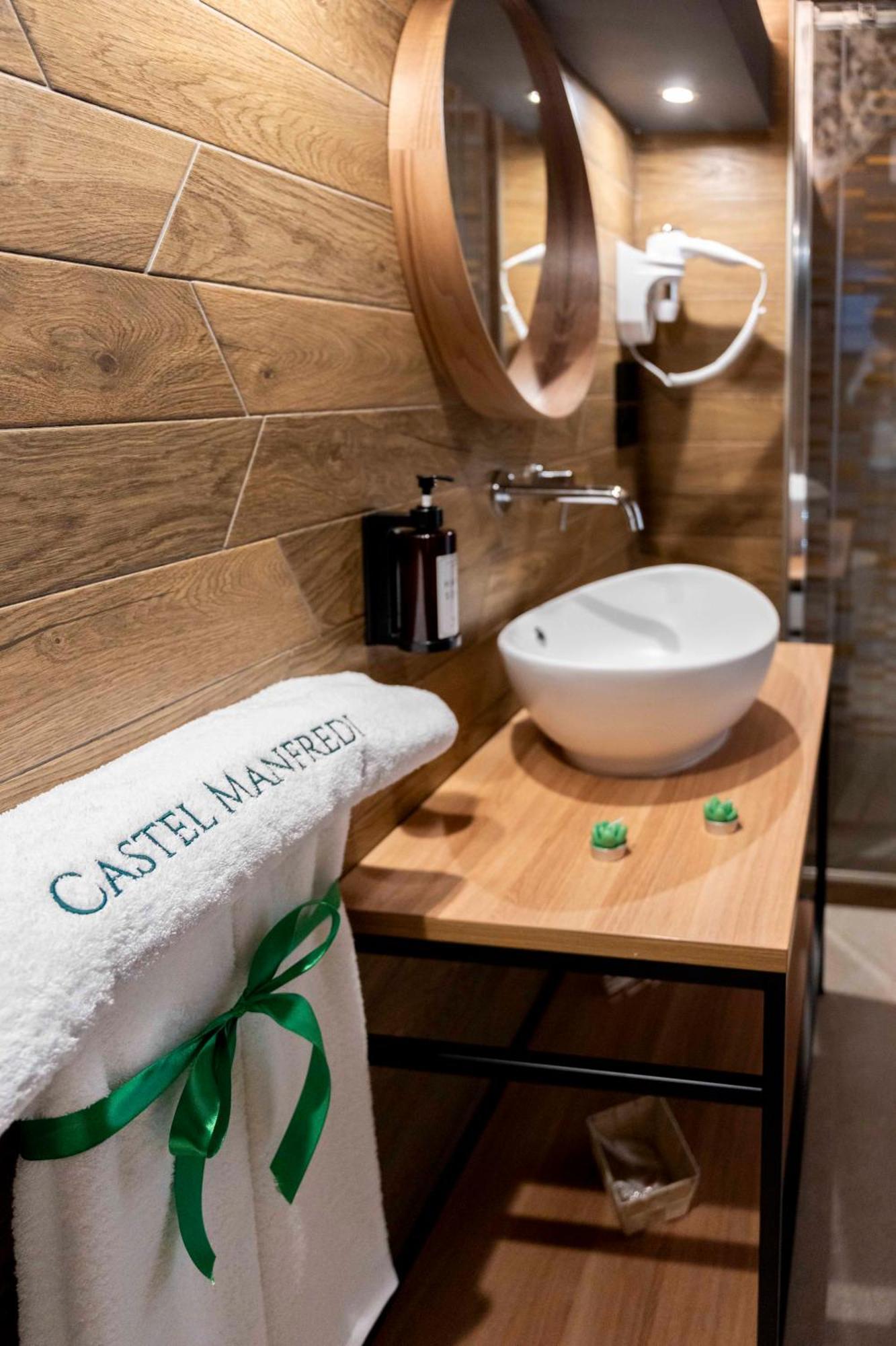 Castel Manfredi Apartments Manfredonia Ngoại thất bức ảnh